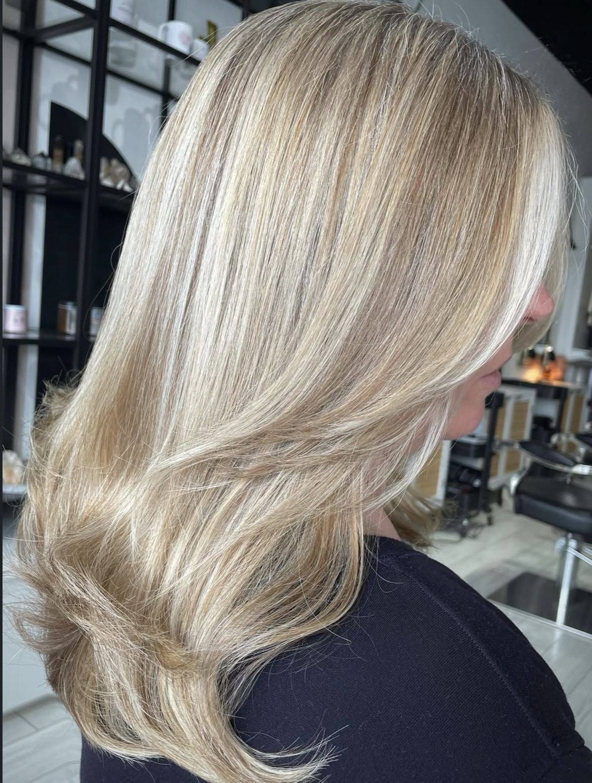 Blonde flip style on Instagram
